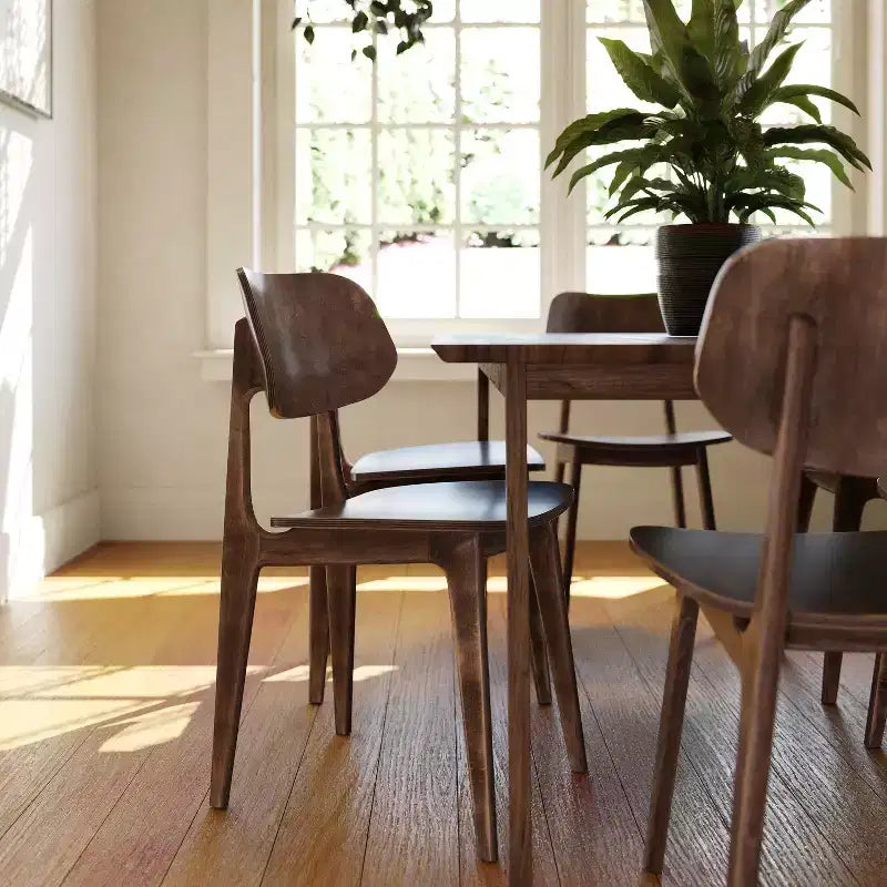 Juego de 2 sillas de comedor de madera maciza con respaldos ovalados curvados — Sillas para cocina y comedor